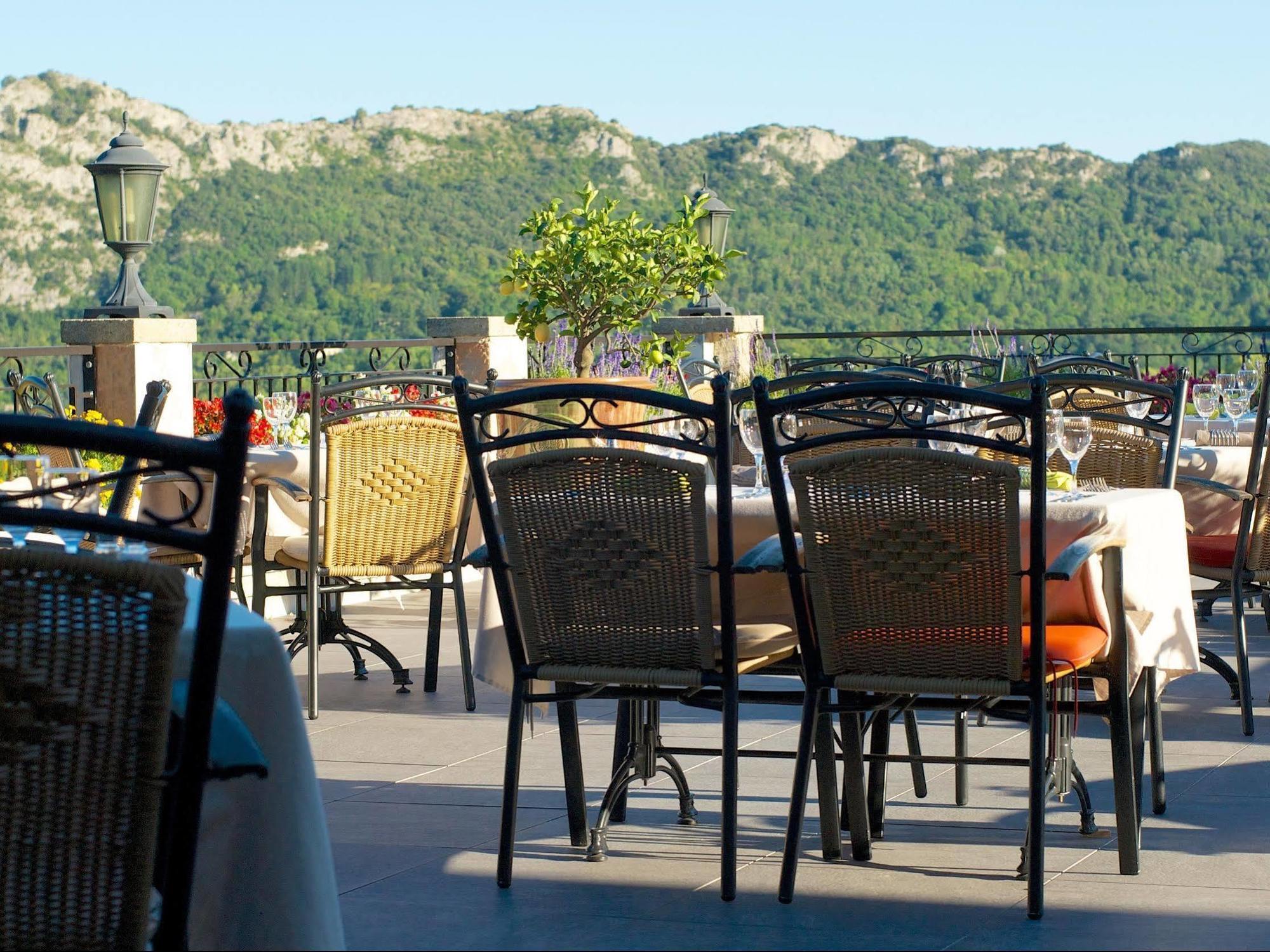 Logis Hotel Restaurant La Porte Des Cevennes Anduze Εξωτερικό φωτογραφία